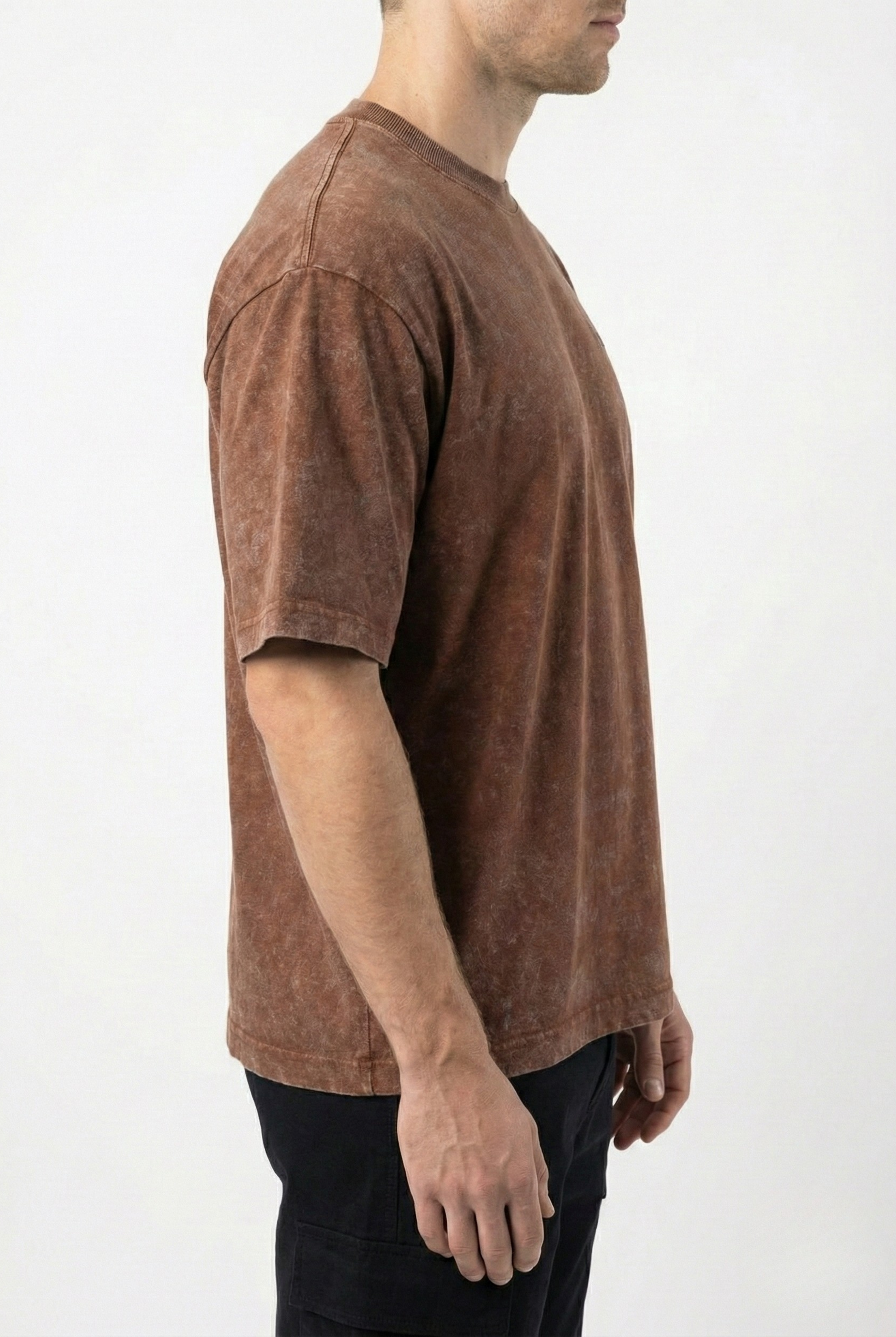 LaUrbania Mocha Mousse stone washed oversized t-shirt side pose urban fit